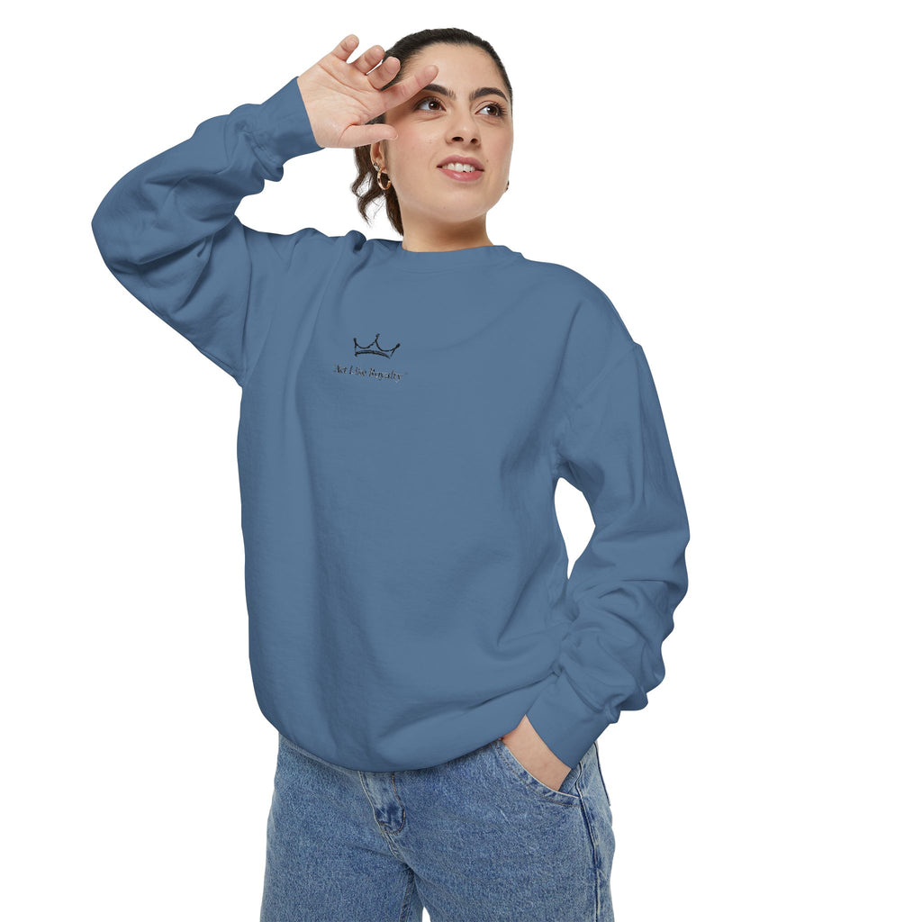 Minimal Sailboat Crewneck Sweatshirt — 'Sail the Sea' Graphic