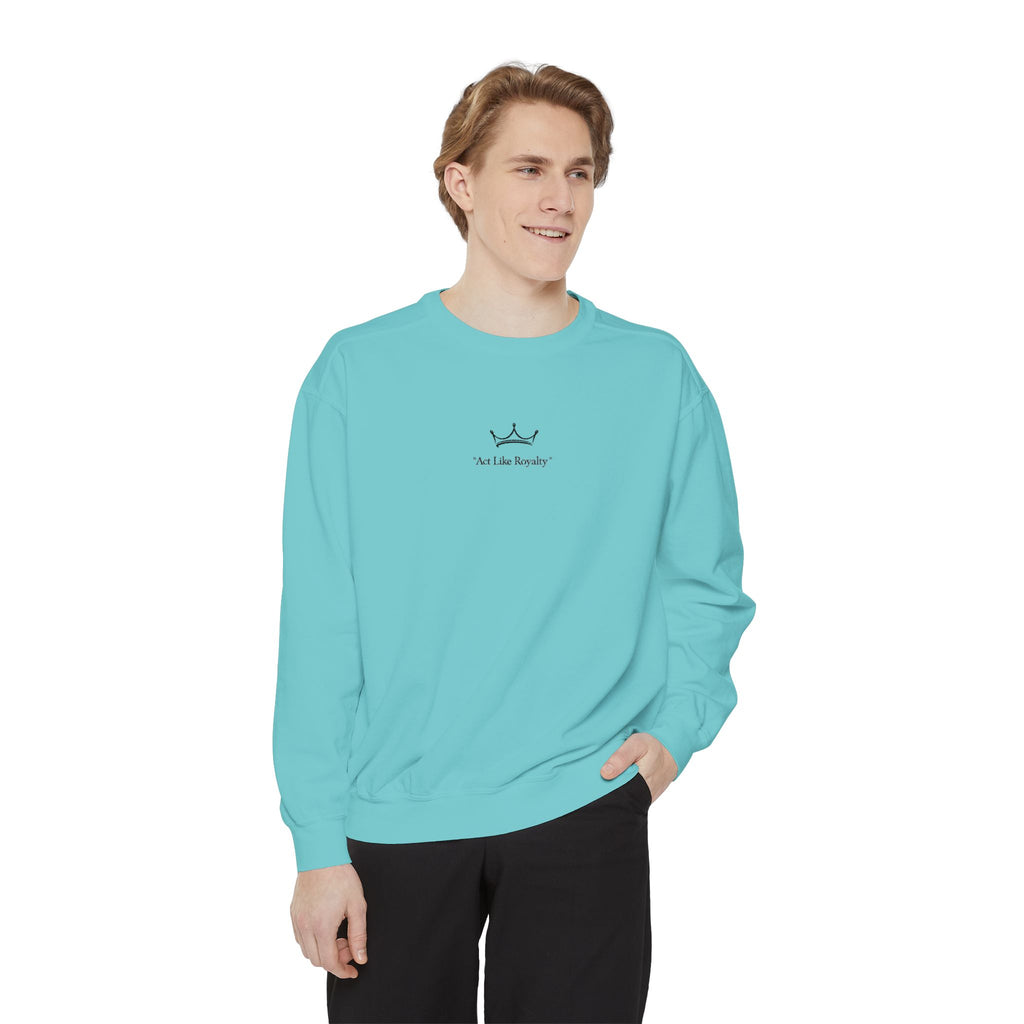 Minimal Sailboat Crewneck Sweatshirt — 'Sail the Sea' Graphic
