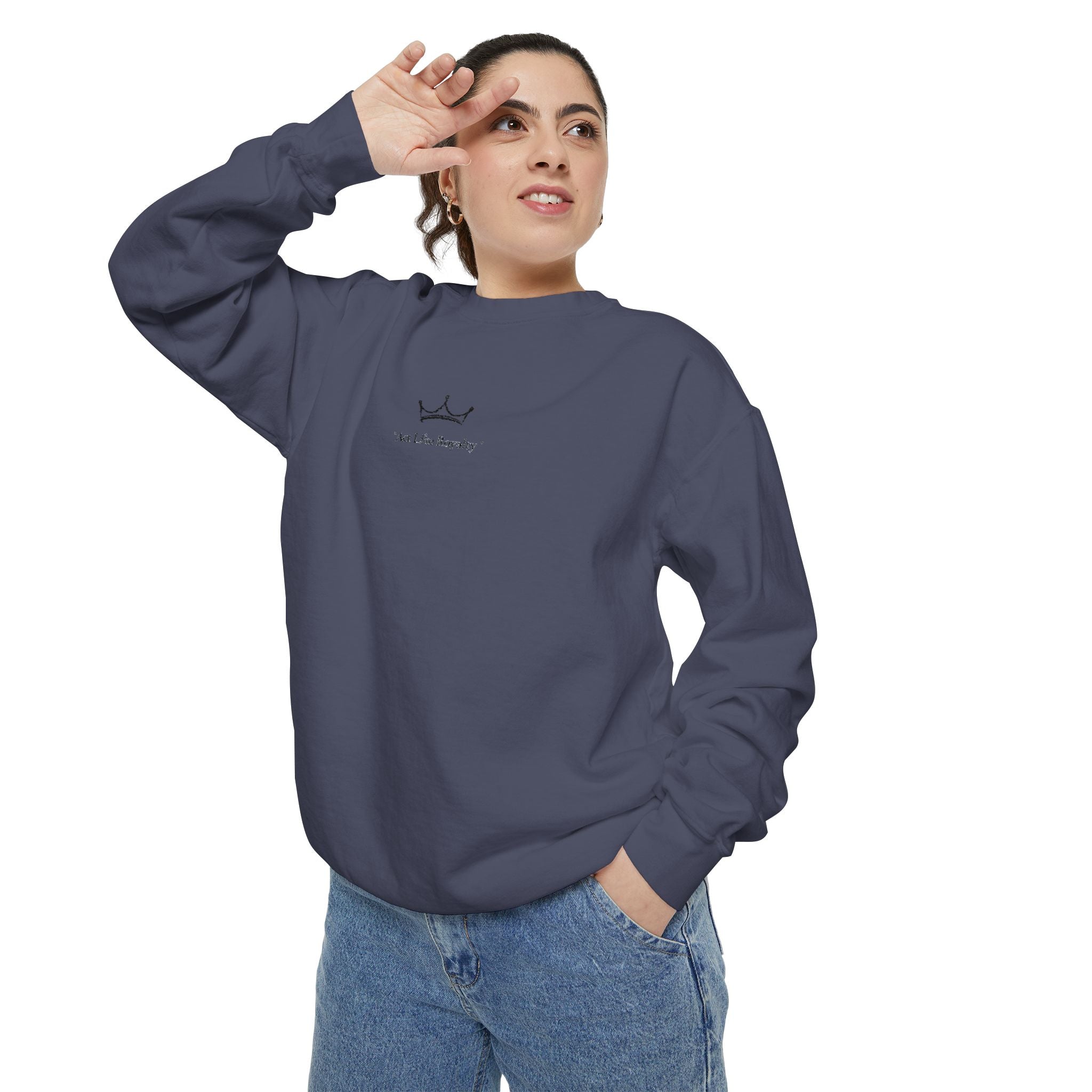Minimal Sailboat Crewneck Sweatshirt — 'Sail the Sea' Graphic