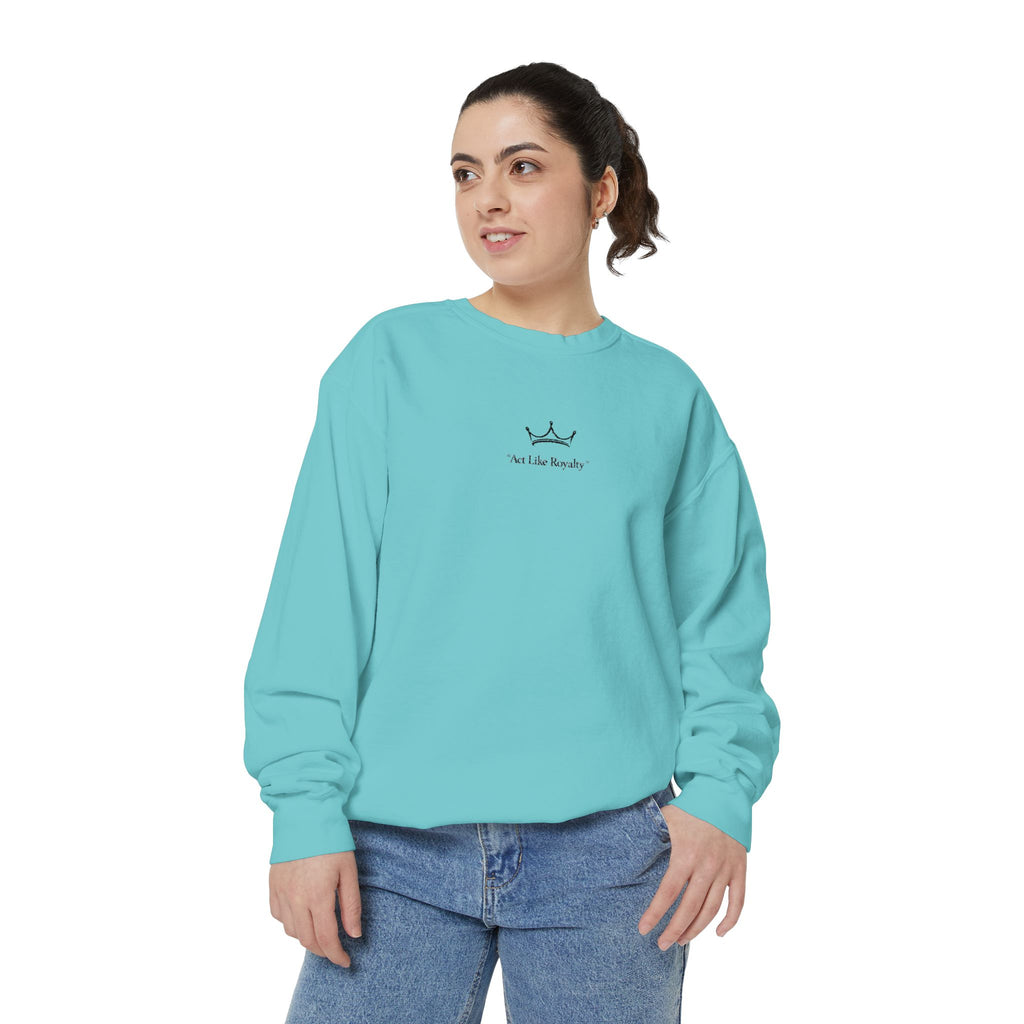 Minimal Sailboat Crewneck Sweatshirt — 'Sail the Sea' Graphic