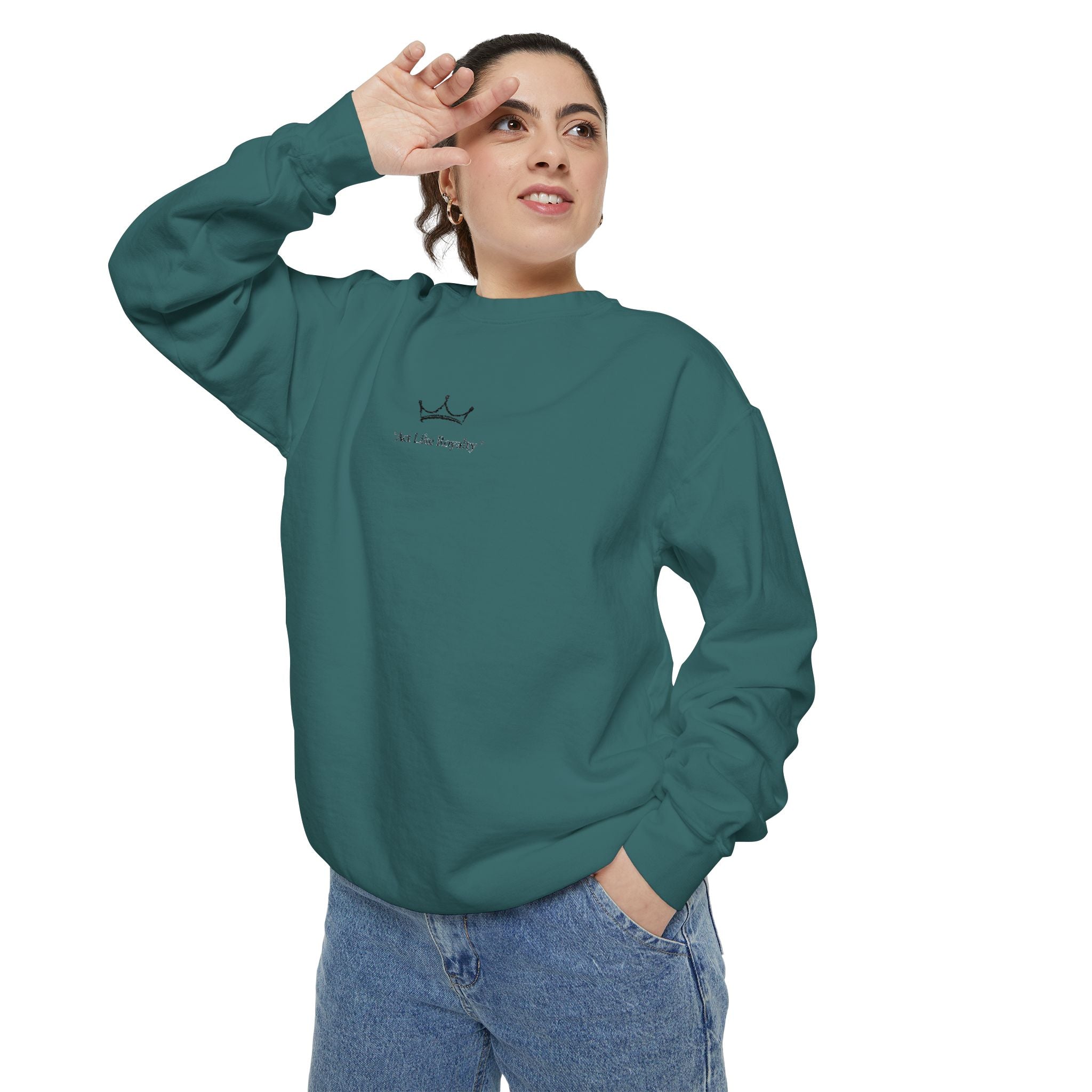 Minimal Sailboat Crewneck Sweatshirt — 'Sail the Sea' Graphic