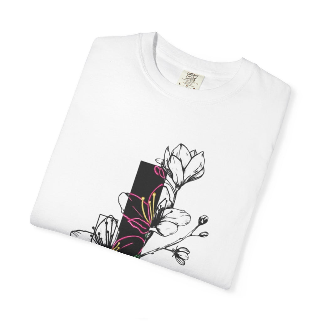 Floral Minimalist T-Shirt — Black Bar Magnolia Graphic