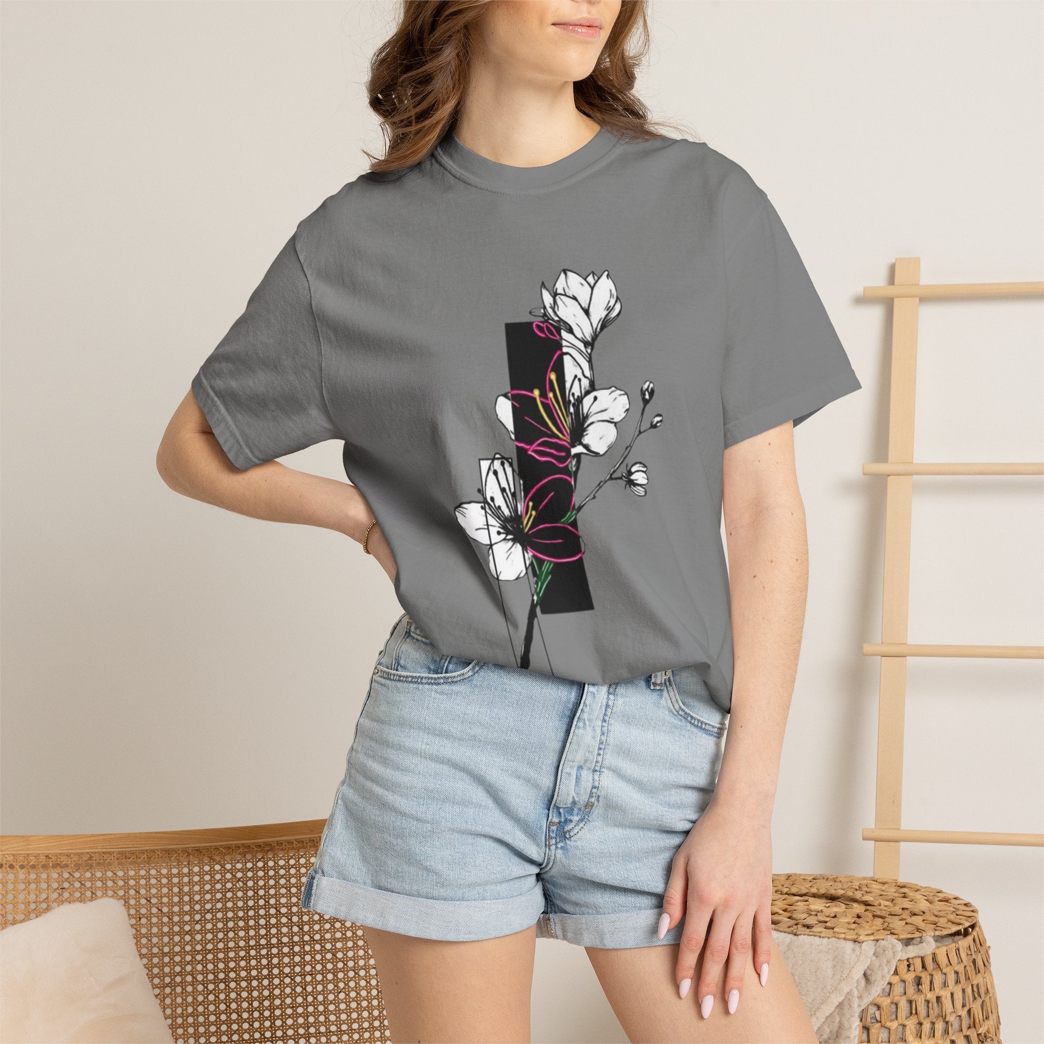 Floral Minimalist T-Shirt — Black Bar Magnolia Graphic