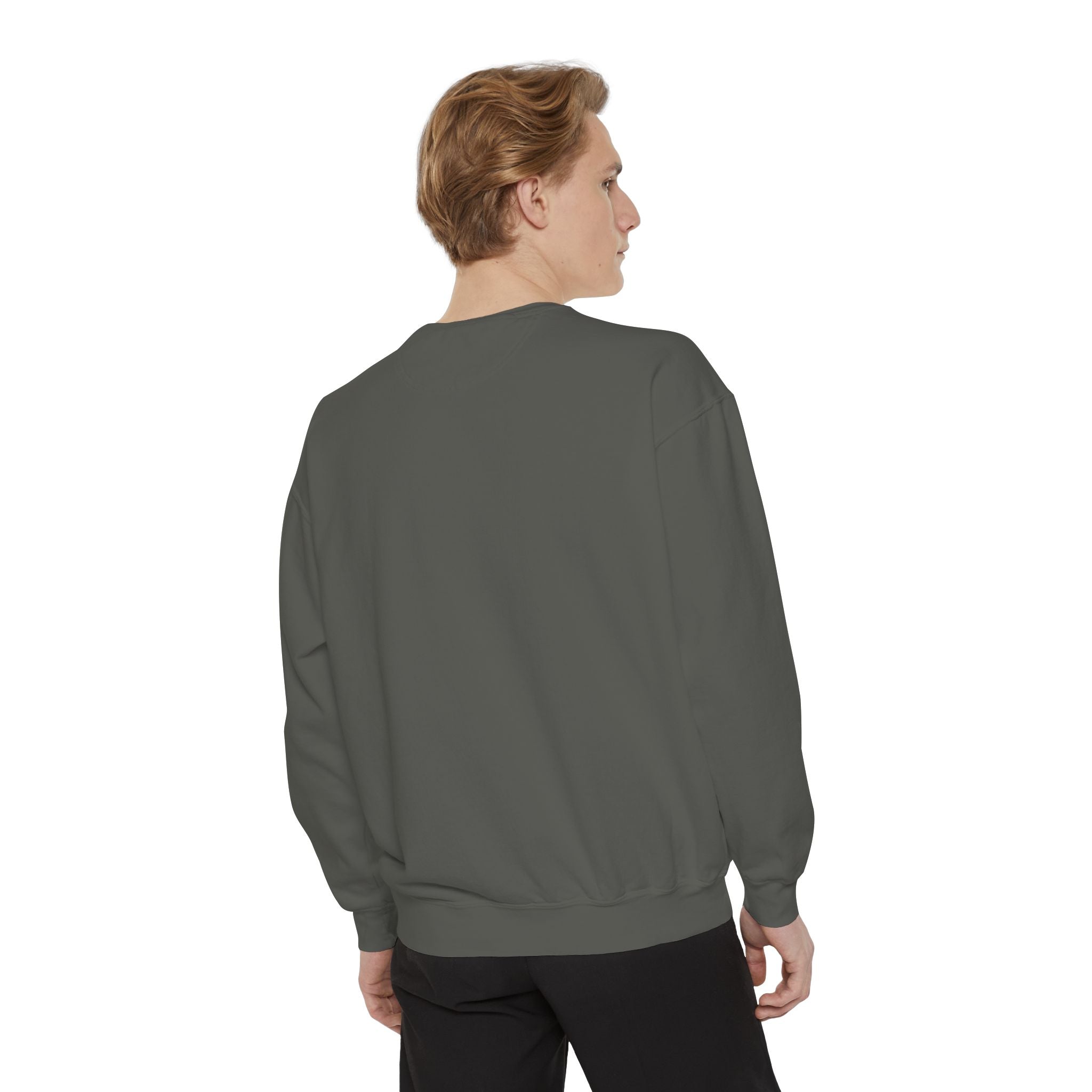 Minimal Sailboat Crewneck Sweatshirt — 'Sail the Sea' Graphic