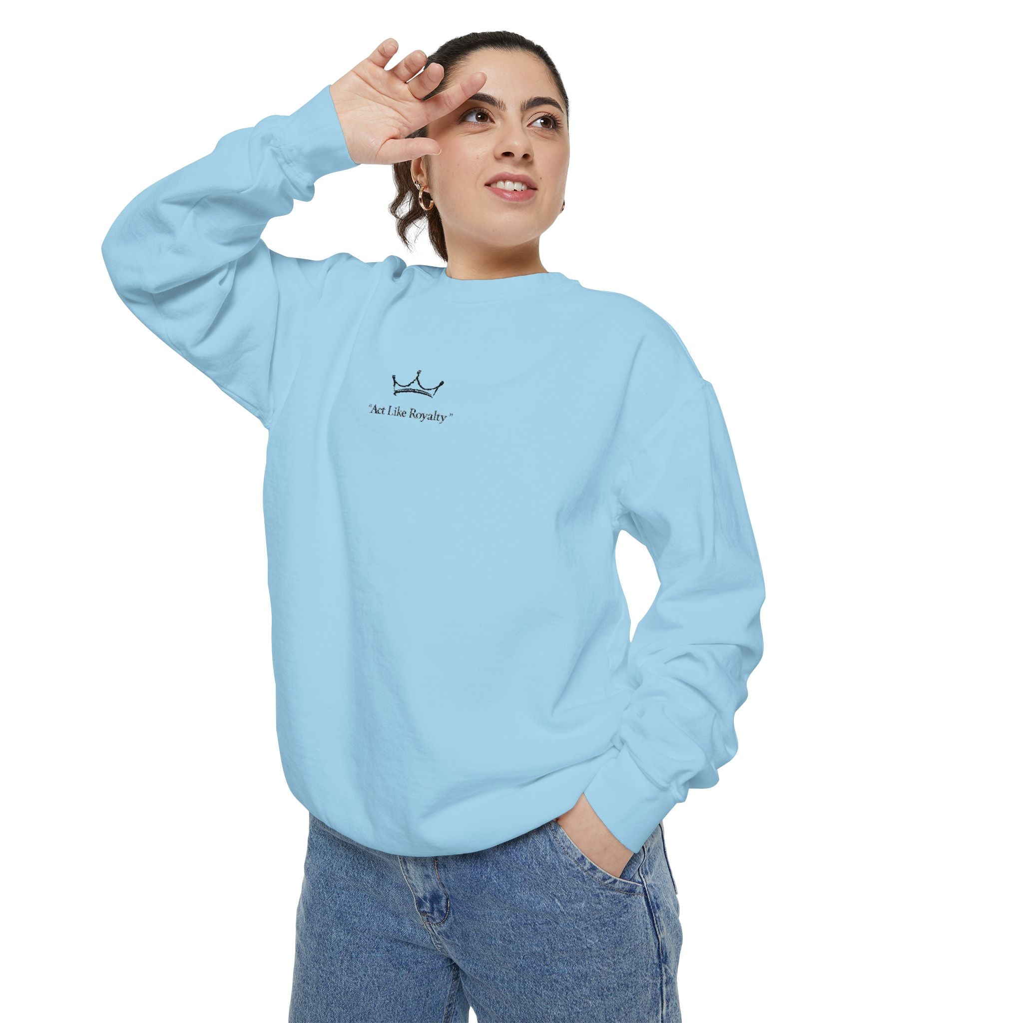 Minimal Sailboat Crewneck Sweatshirt — 'Sail the Sea' Graphic