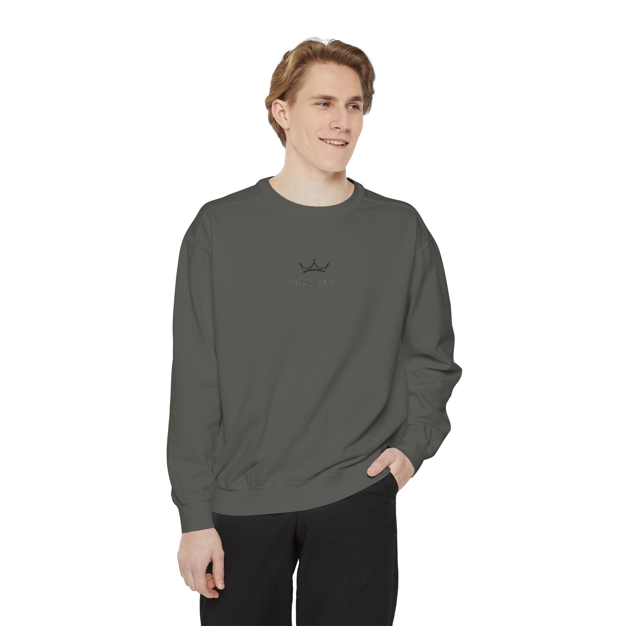 Minimal Sailboat Crewneck Sweatshirt — 'Sail the Sea' Graphic