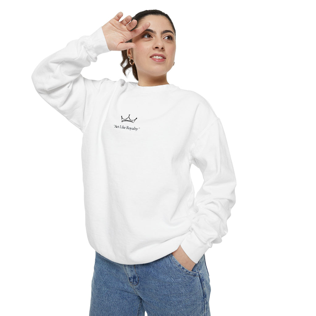 Minimal Sailboat Crewneck Sweatshirt — 'Sail the Sea' Graphic