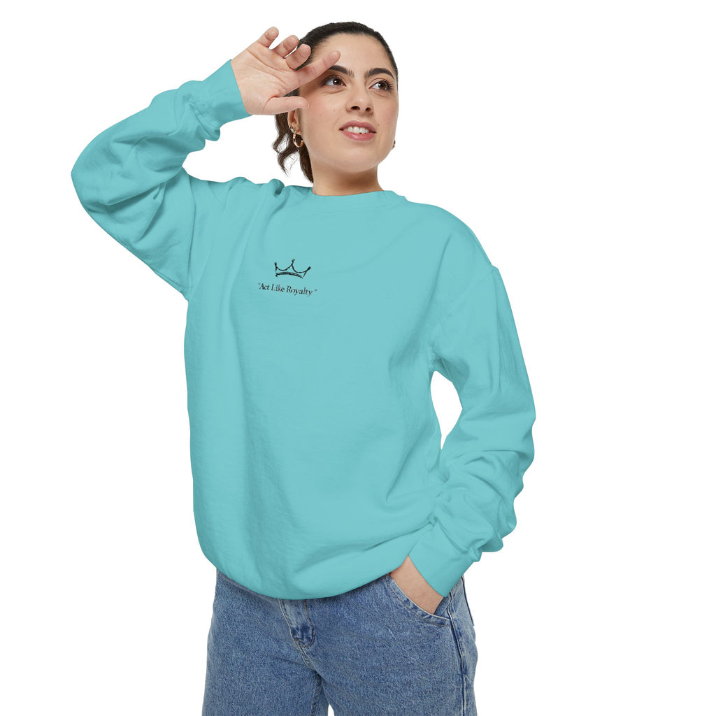 Minimal Sailboat Crewneck Sweatshirt — 'Sail the Sea' Graphic