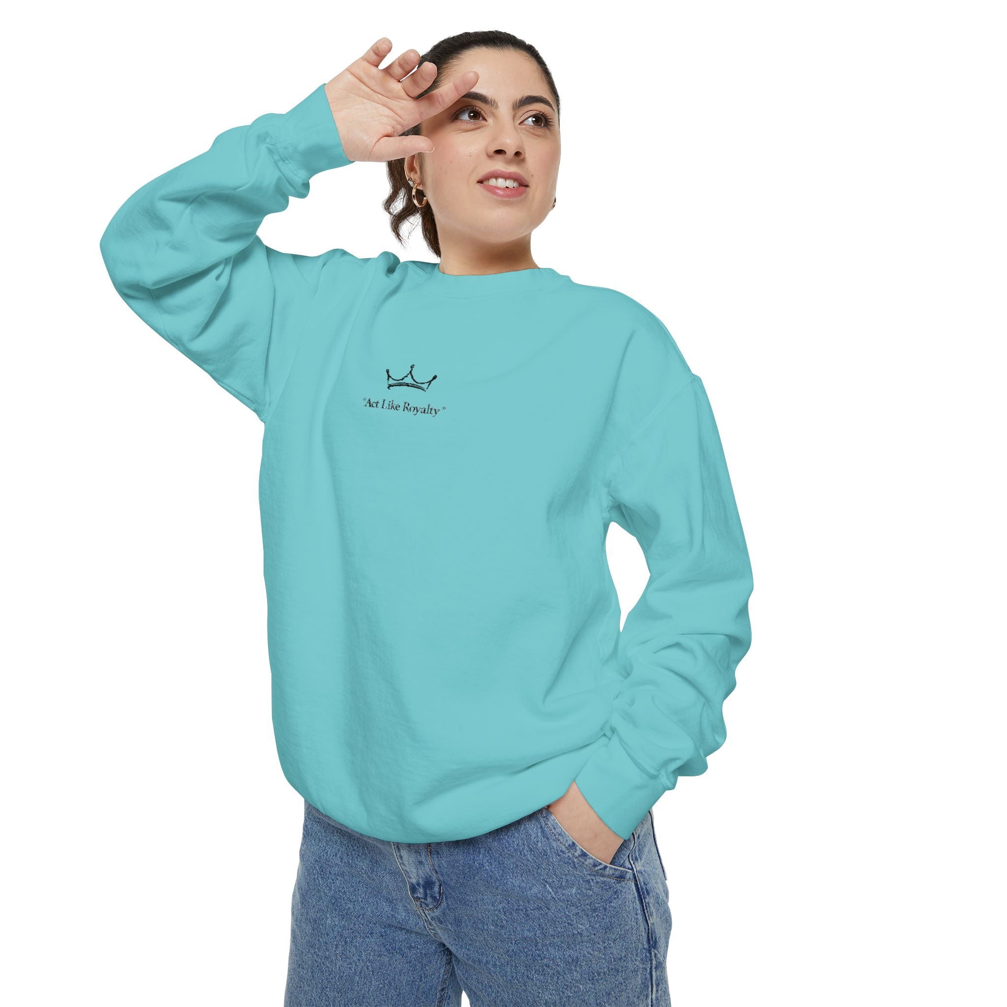Minimal Sailboat Crewneck Sweatshirt — 'Sail the Sea' Graphic